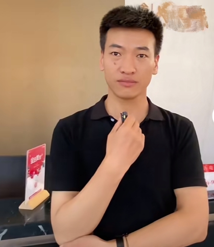一杯梁白开的第一张照片--运城交友中心